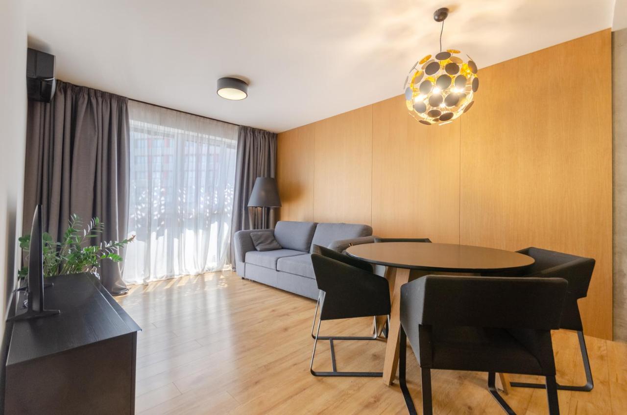 Petrovdom 23-173 In Stylish Apartments At Rc Kyiv Exterior foto