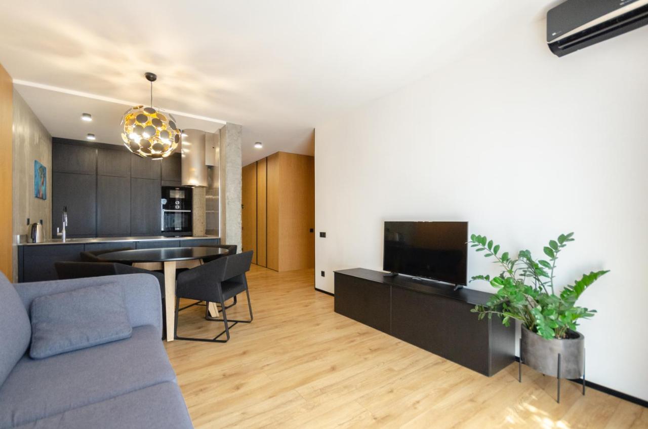 Petrovdom 23-173 In Stylish Apartments At Rc Kyiv Exterior foto