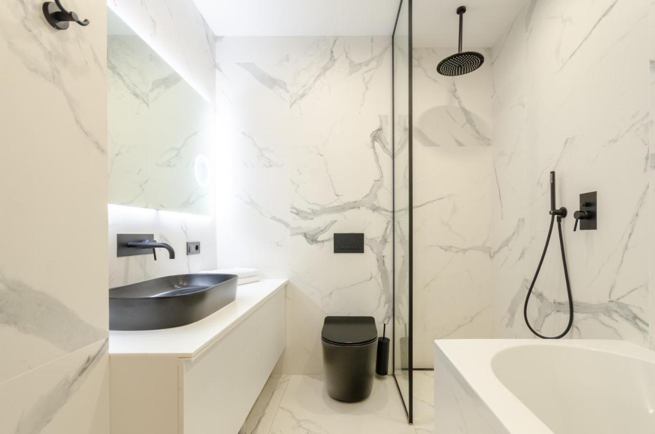 Petrovdom 23-173 In Stylish Apartments At Rc Kyiv Exterior foto