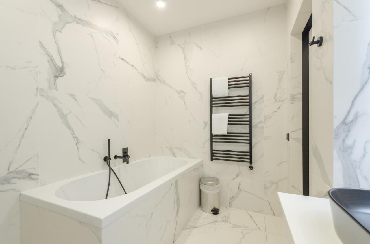Petrovdom 23-173 In Stylish Apartments At Rc Kyiv Exterior foto