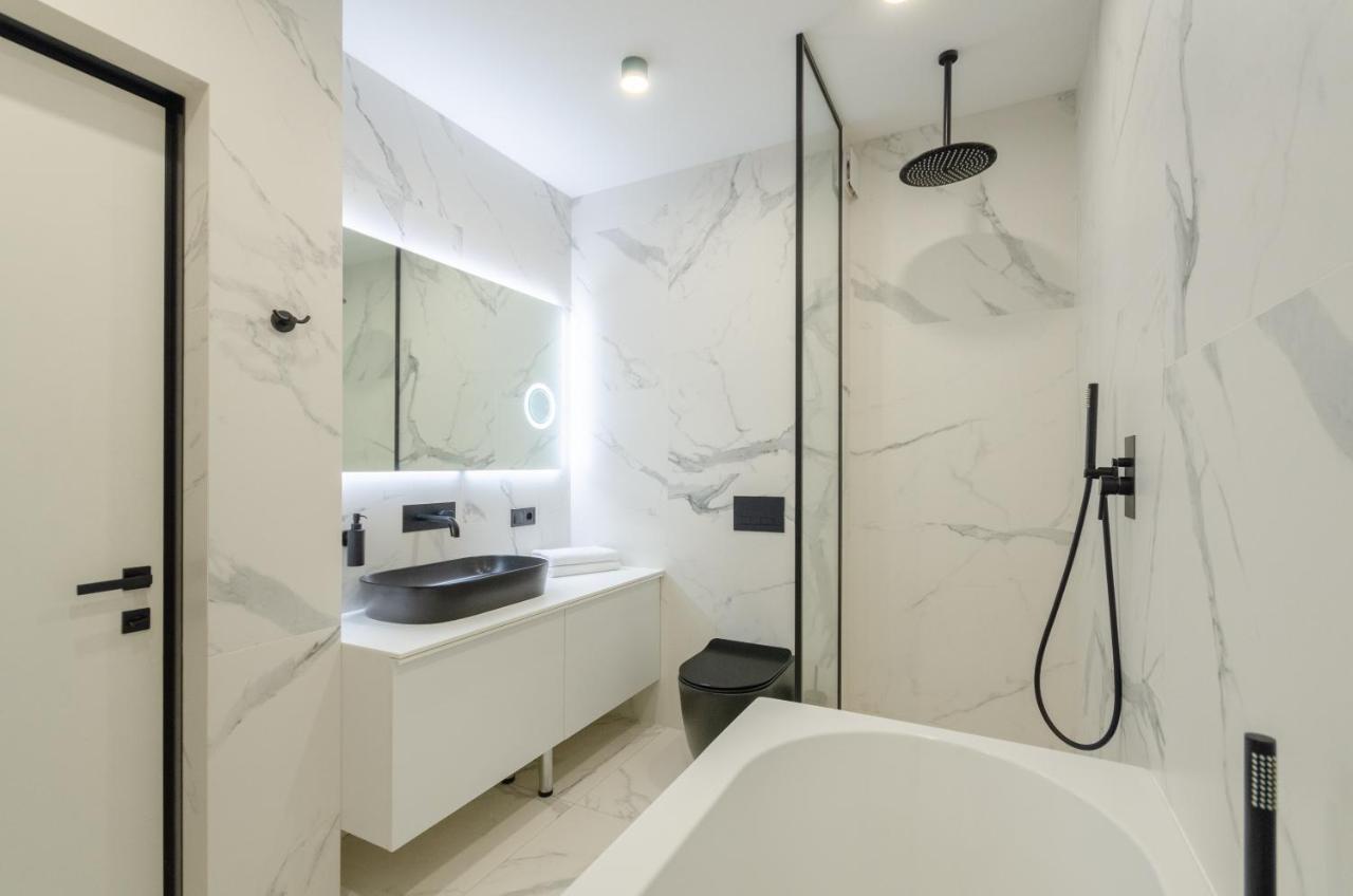 Petrovdom 23-173 In Stylish Apartments At Rc Kyiv Exterior foto
