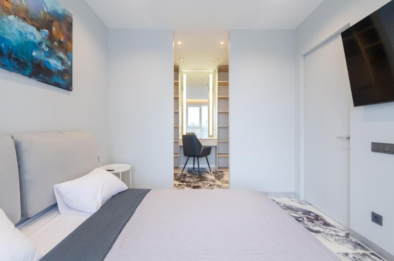 Petrovdom 23-173 In Stylish Apartments At Rc Kyiv Exterior foto